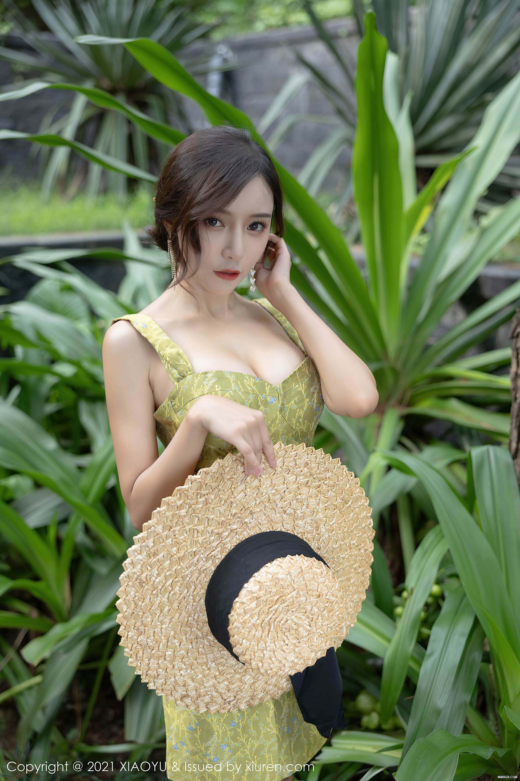 MMRGB.COM_XiaoYu语画界_2021.09.28_Vol.624_王馨瑶yanni_021.jpg