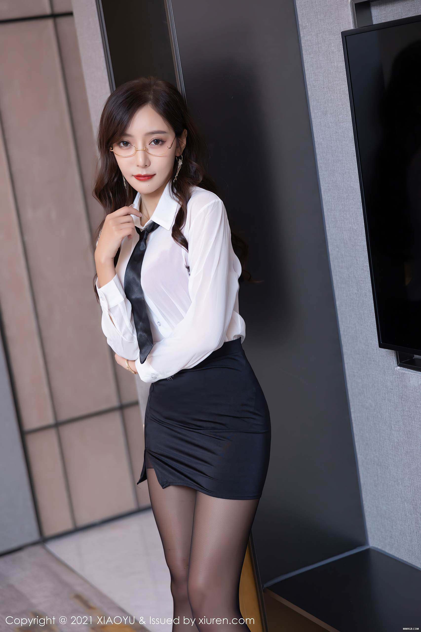 MMRGB.COM_XiaoYu语画界_2021.11.30_Vol.665_王馨瑶yanni_002.jpg