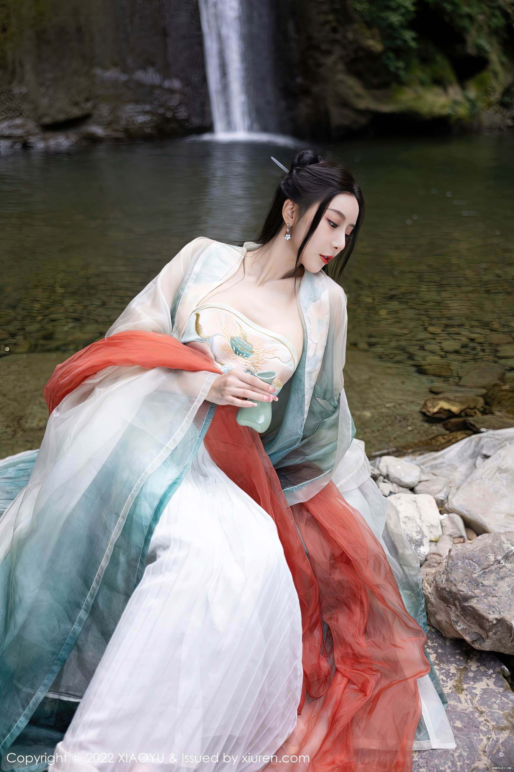 MMRGB.COM_XiaoYu语画界_2022.10.25_Vol.889_王馨瑶yanni_005.jpg