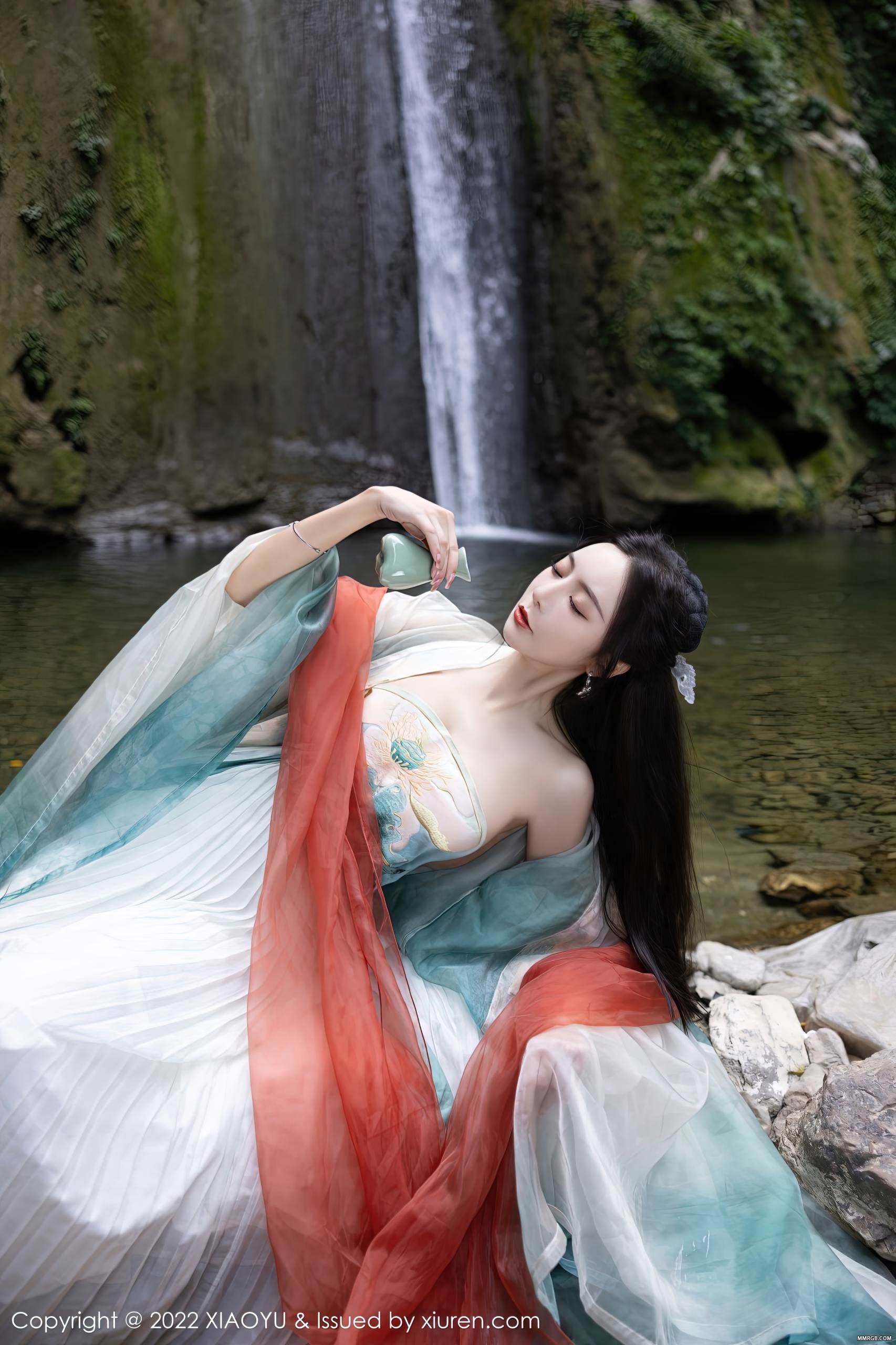 MMRGB.COM_XiaoYu语画界_2022.10.25_Vol.889_王馨瑶yanni_006.jpg