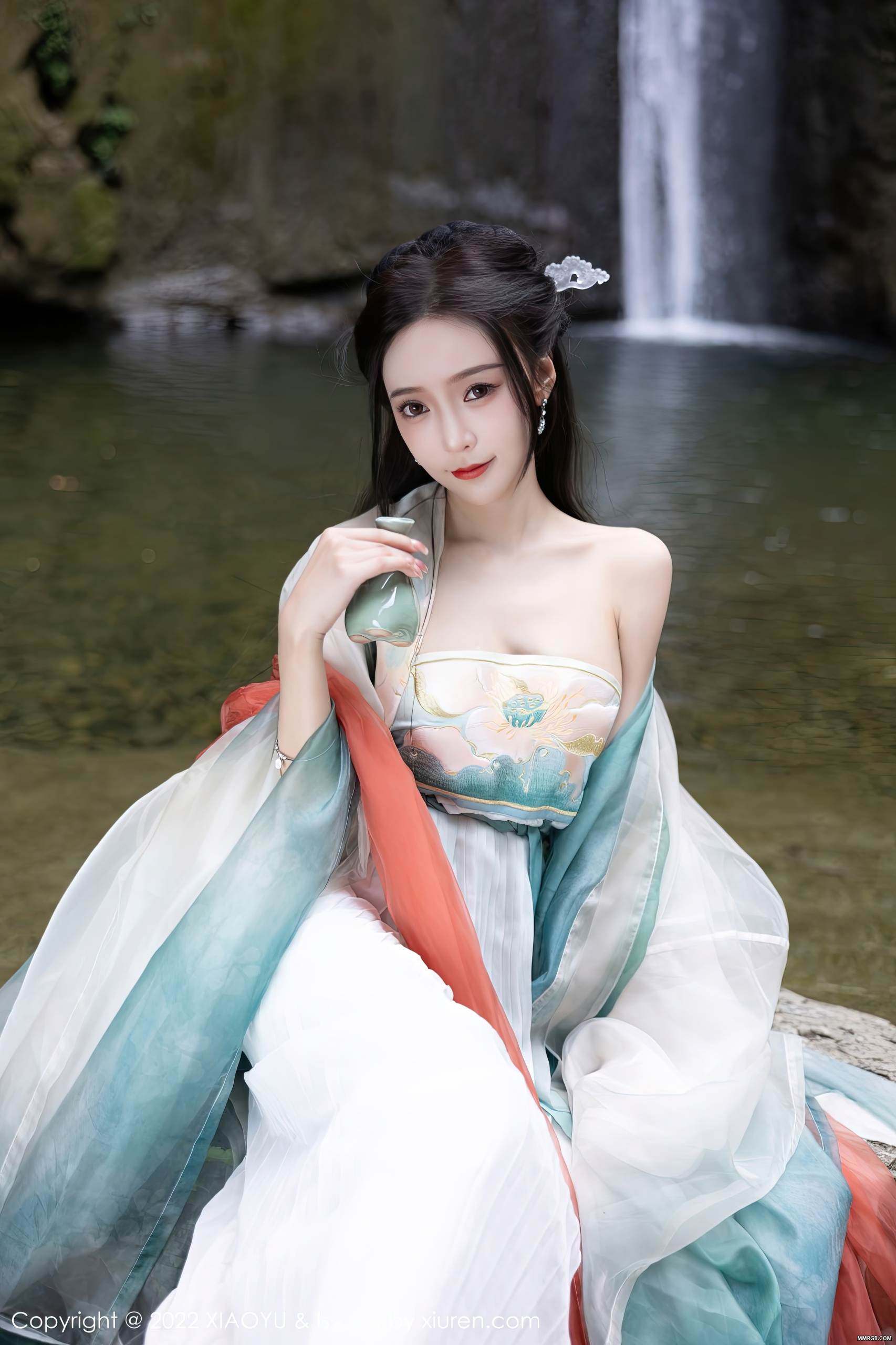 MMRGB.COM_XiaoYu语画界_2022.10.25_Vol.889_王馨瑶yanni_009.jpg
