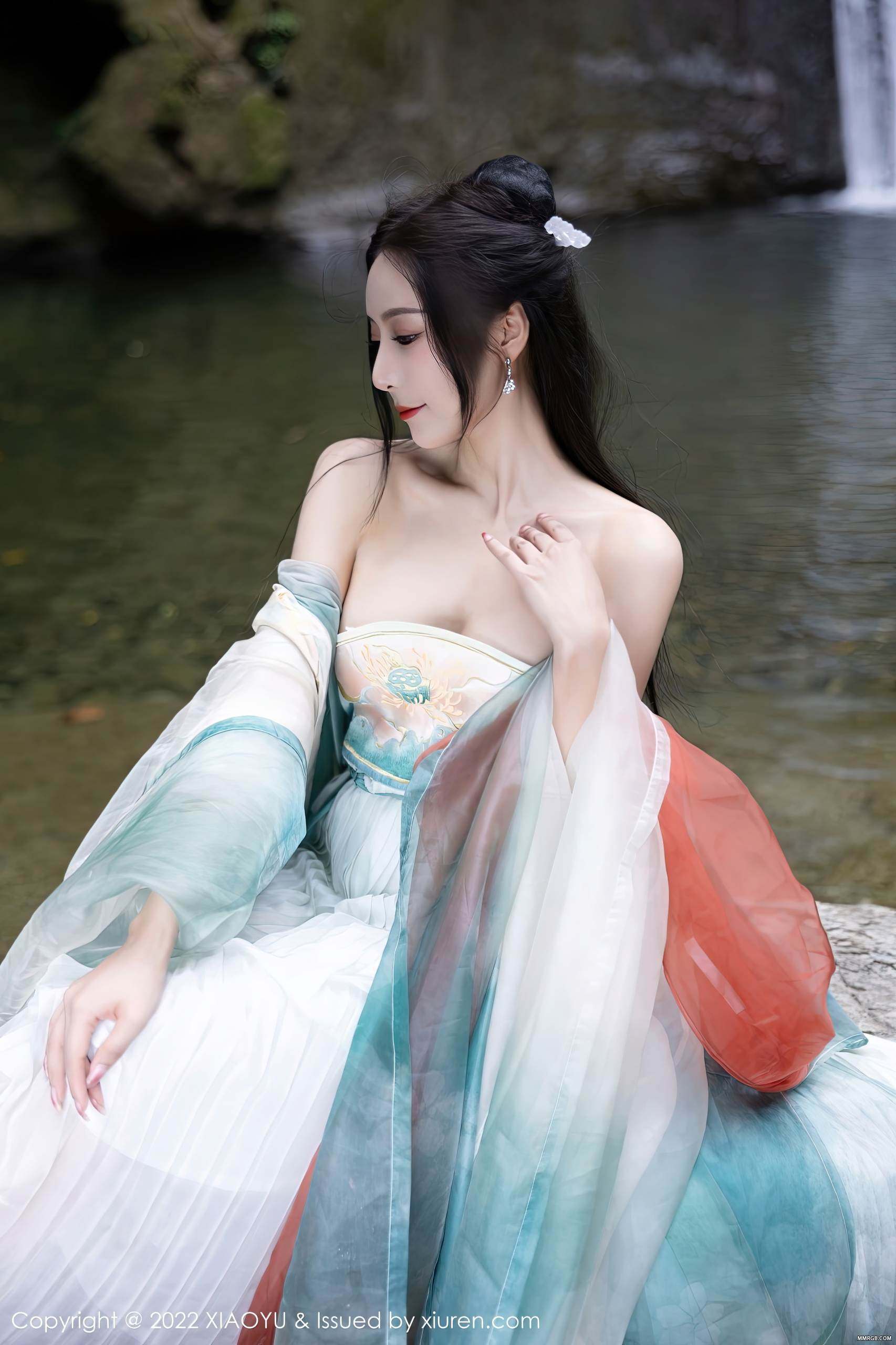 MMRGB.COM_XiaoYu语画界_2022.10.25_Vol.889_王馨瑶yanni_015.jpg