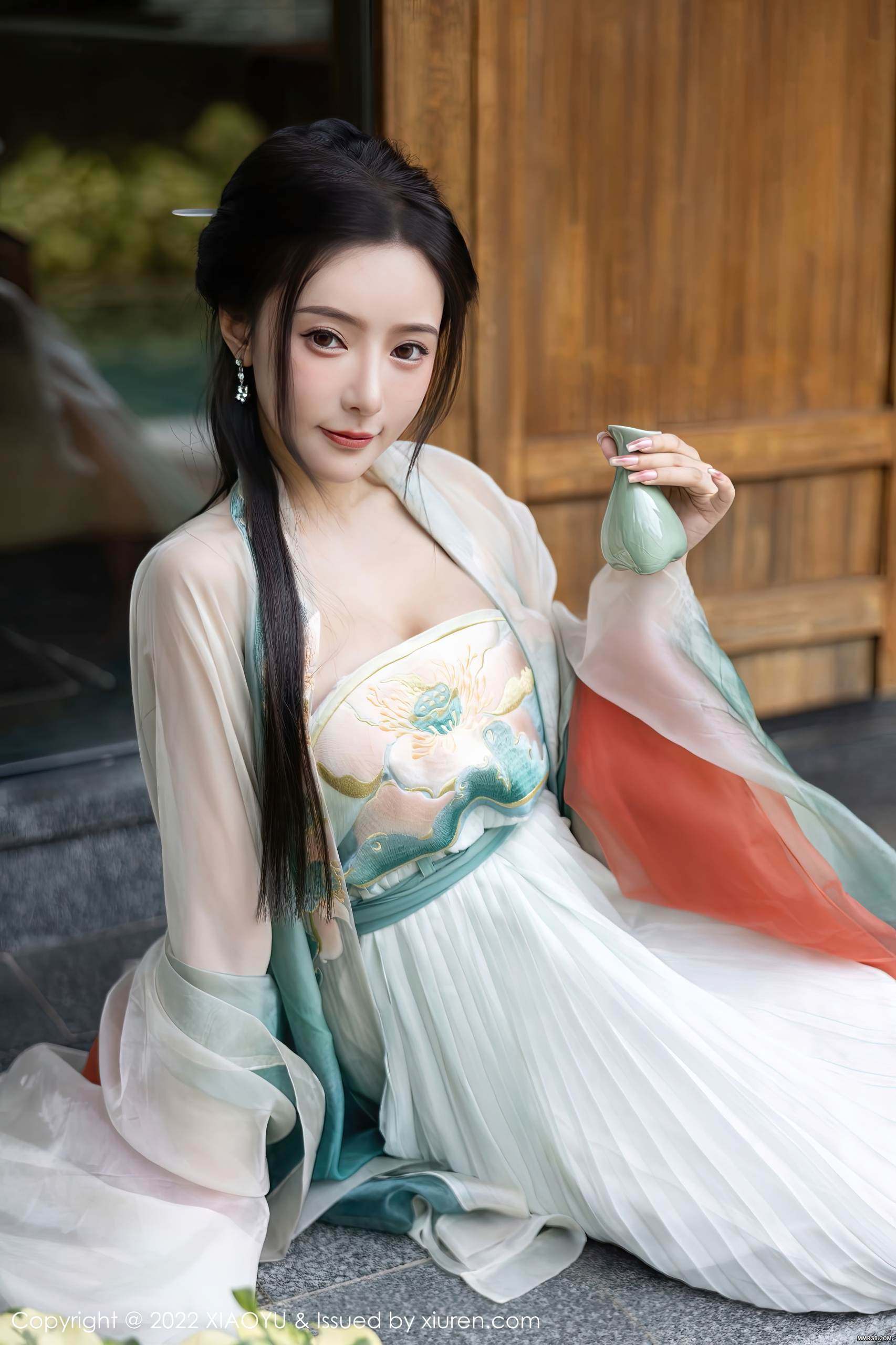 MMRGB.COM_XiaoYu语画界_2022.10.25_Vol.889_王馨瑶yanni_028.jpg