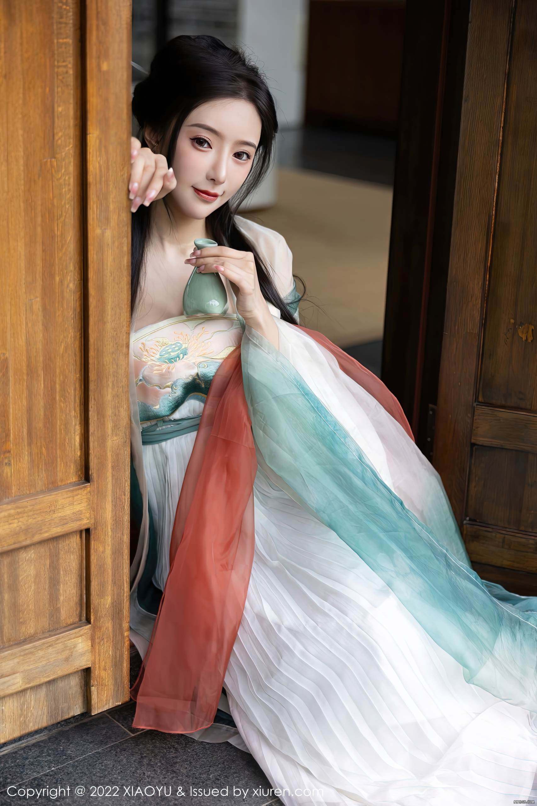 MMRGB.COM_XiaoYu语画界_2022.10.25_Vol.889_王馨瑶yanni_032.jpg