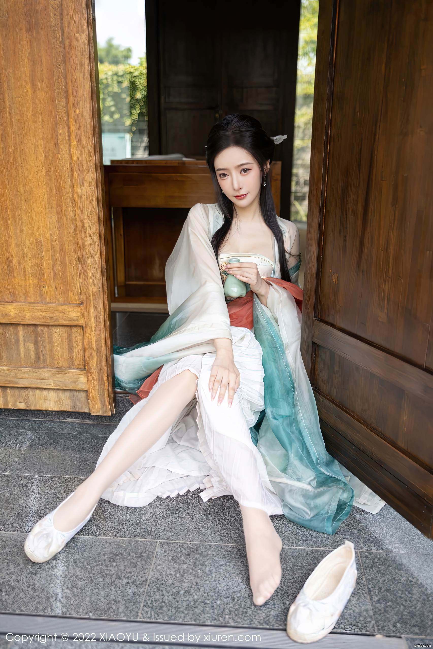 MMRGB.COM_XiaoYu语画界_2022.10.25_Vol.889_王馨瑶yanni_037.jpg